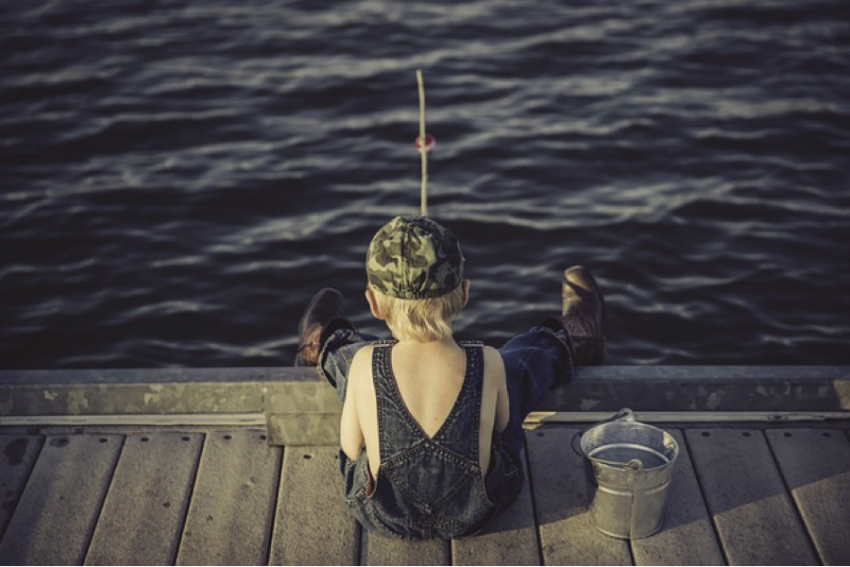 kids fishing