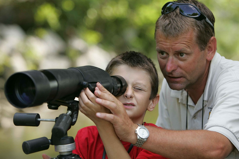 using a spotting scope