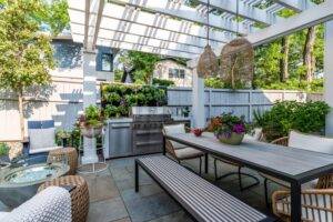 outdoor kitchen